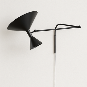 Luminária Arandela Moderna Minimalista Articulada Exotic - Preto / Com plugue / 90cm / Branco Quente (3000K) - ORNE™